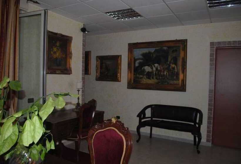 فندق Fiumefreddo