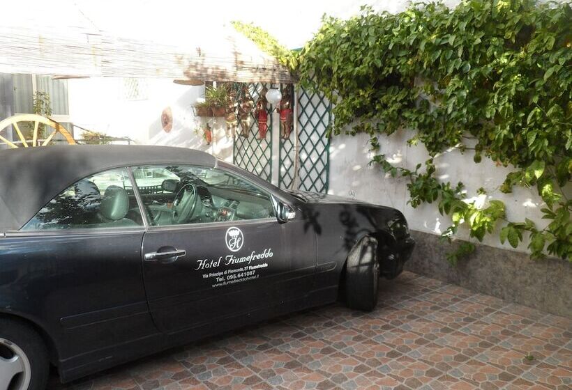 בית מלון כפרי Fiumefreddo