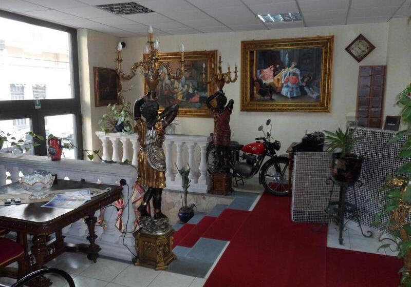 فندق Fiumefreddo