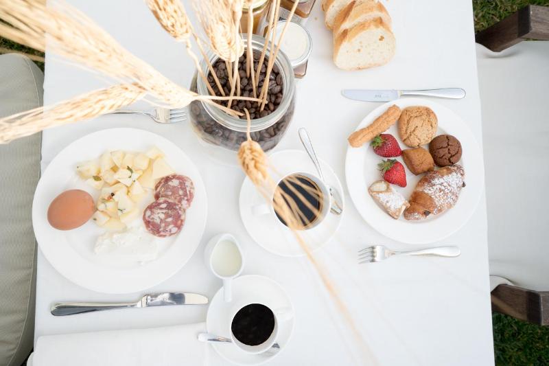 فندق Fiumefreddo