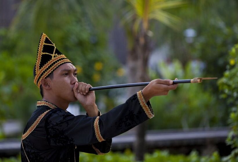 בית מלון כפרי Gaya Island Resort