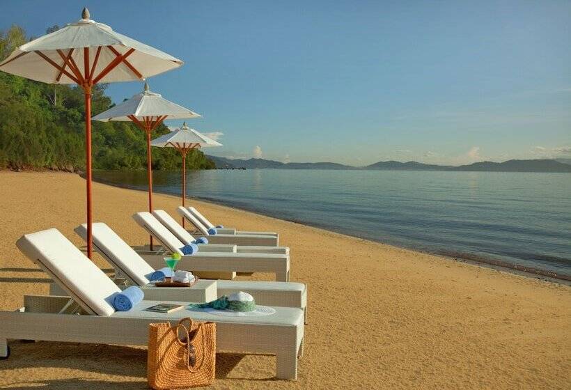 בית מלון כפרי Gaya Island Resort