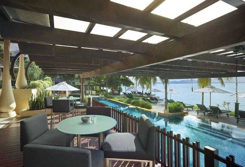 בית מלון כפרי Gaya Island Resort