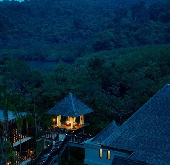 בית מלון כפרי Gaya Island Resort