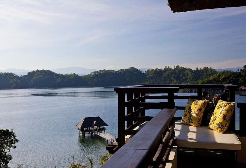 בית מלון כפרי Gaya Island Resort