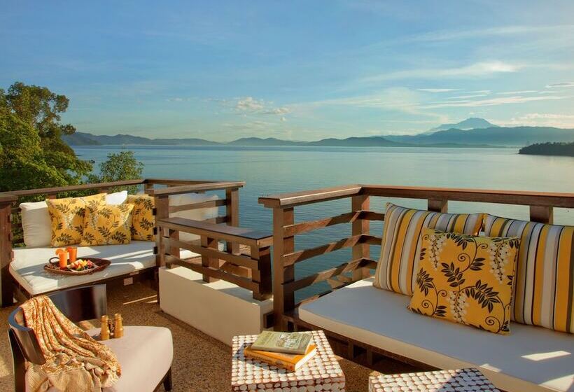 בית מלון כפרי Gaya Island Resort