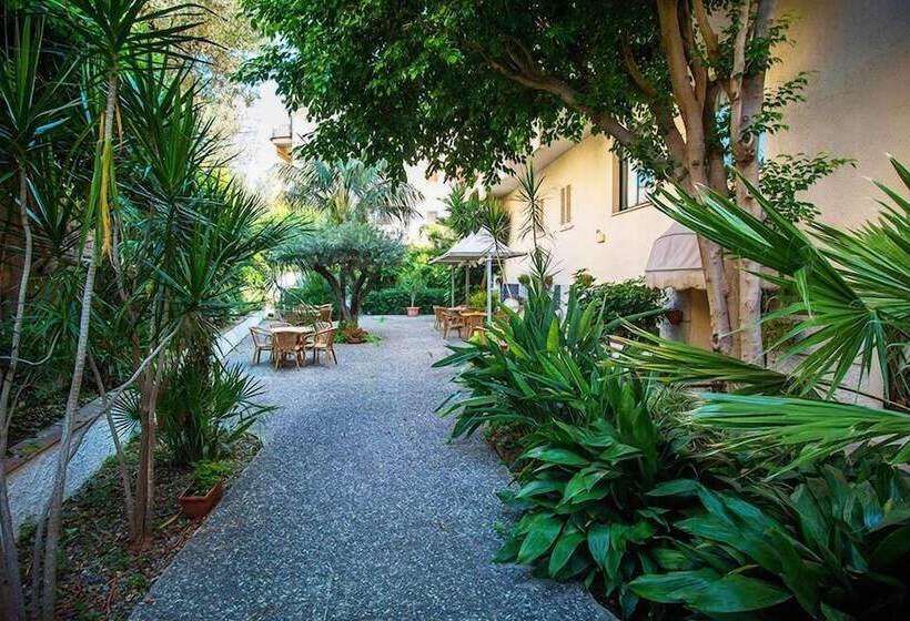 Отель Gli Ulivi