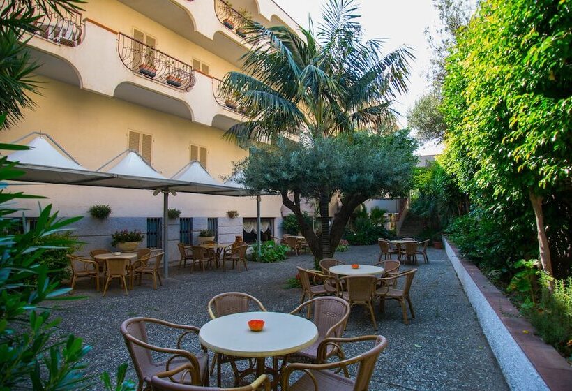 Отель Gli Ulivi