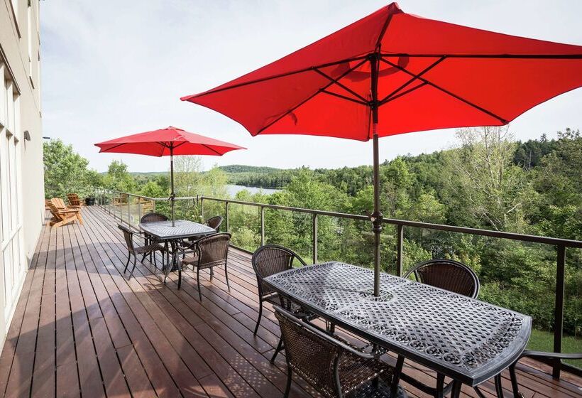 فندق Hampton Inn Elliot Lake