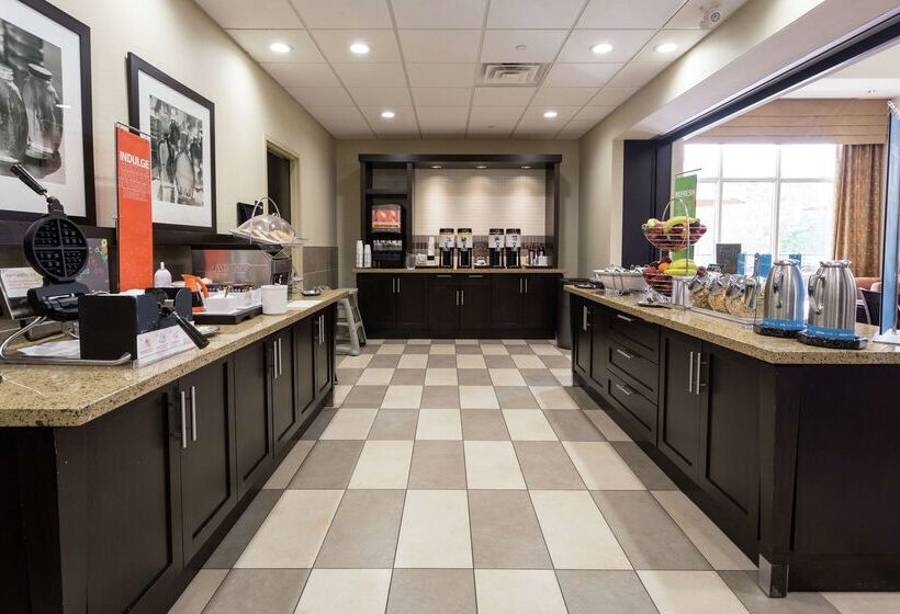 فندق Hampton Inn Elliot Lake