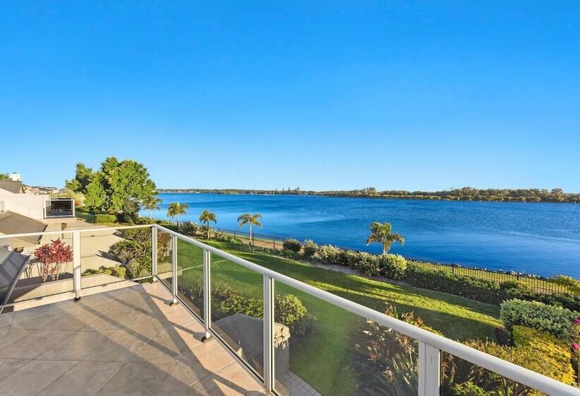 בית מלון כפרי Harrington River Lodge