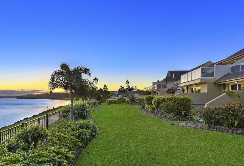 בית מלון כפרי Harrington River Lodge