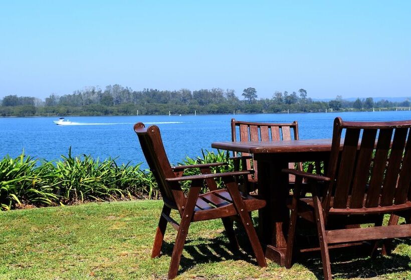 בית מלון כפרי Harrington River Lodge