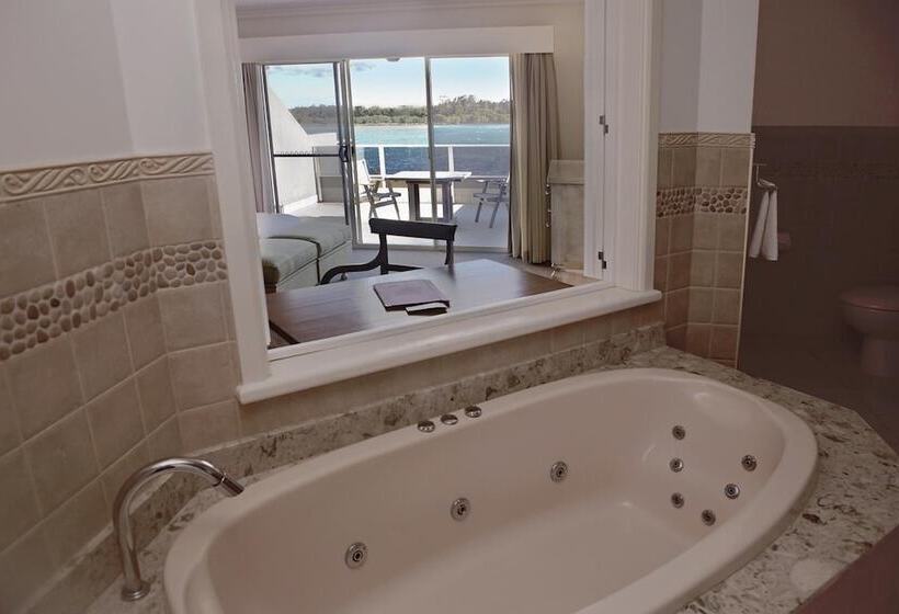 בית מלון כפרי Harrington River Lodge