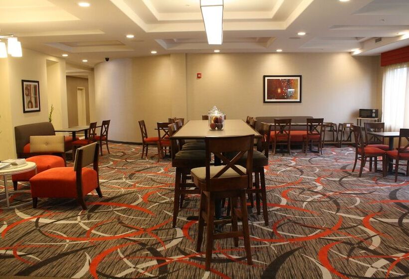 호텔 Holiday Inn Express And Suites   Bradford, An Ihg