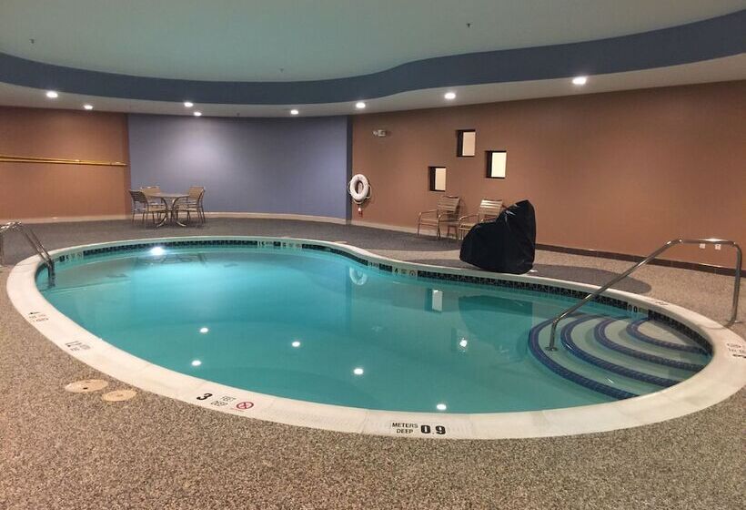 호텔 Holiday Inn Express And Suites   Bradford, An Ihg