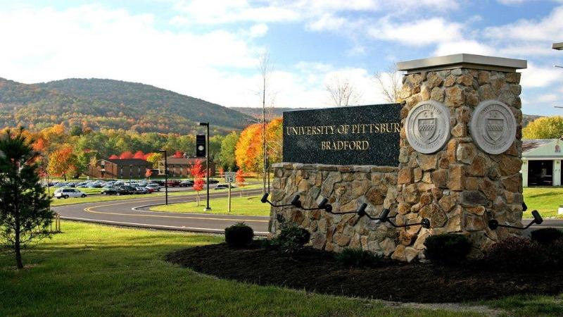 호텔 Holiday Inn Express And Suites   Bradford, An Ihg