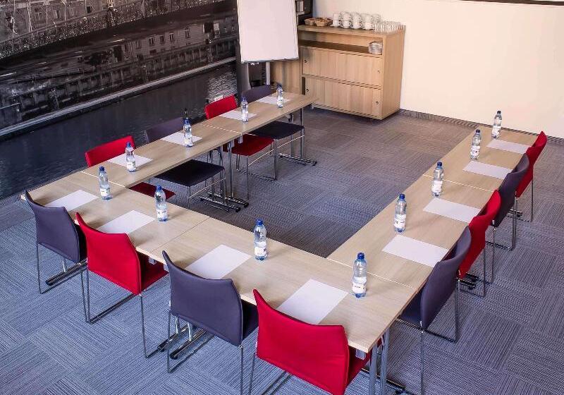 Отель Ibis Krakow Stare Miasto