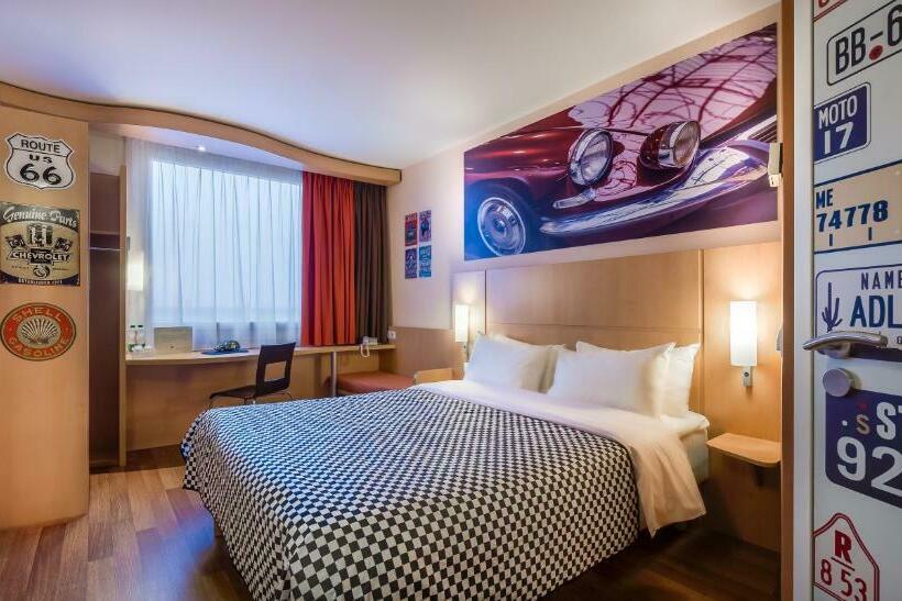 호텔 Ibis Warszawa Reduta