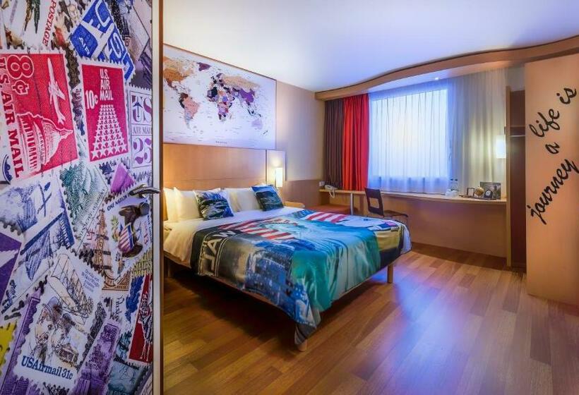 호텔 Ibis Warszawa Reduta