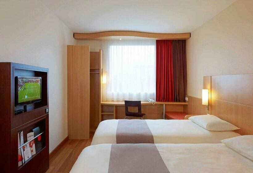 호텔 Ibis Warszawa Reduta