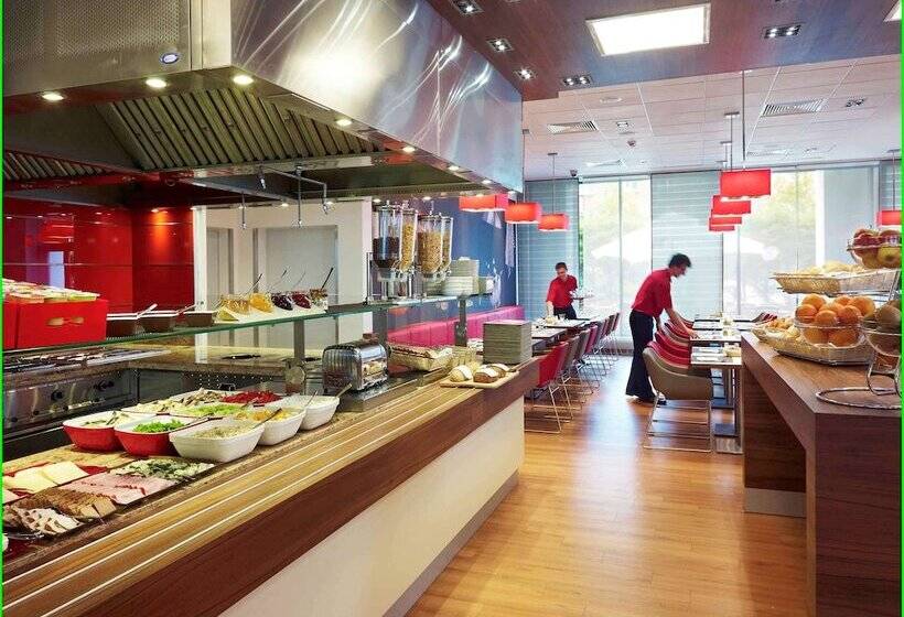 호텔 Ibis Warszawa Reduta