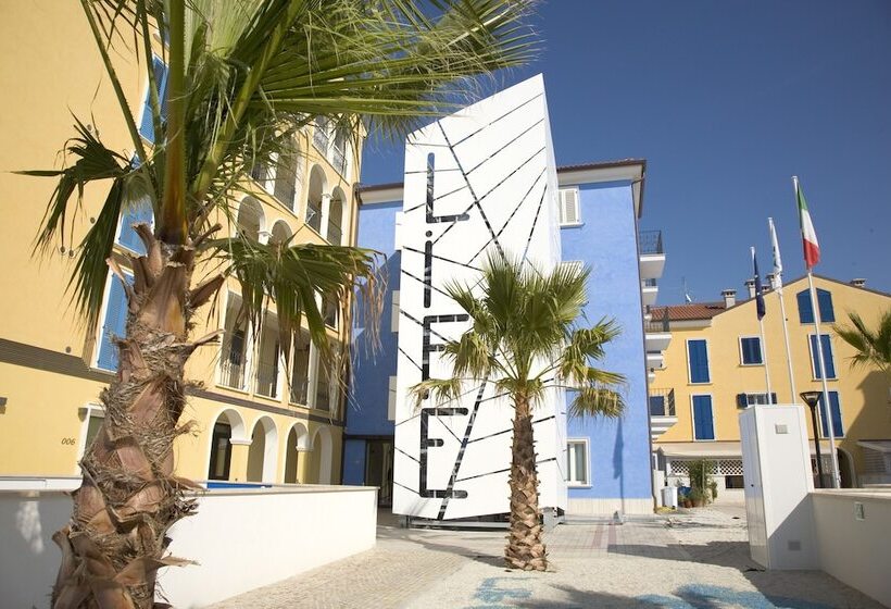 Life Hotel Seaview & Spa