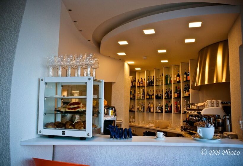 Life Hotel Seaview & Spa