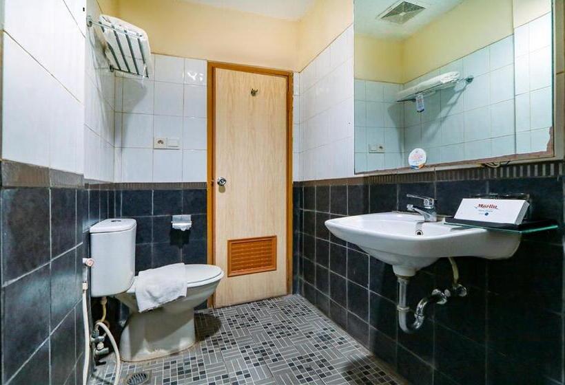 酒店 Marlin Pekalongan