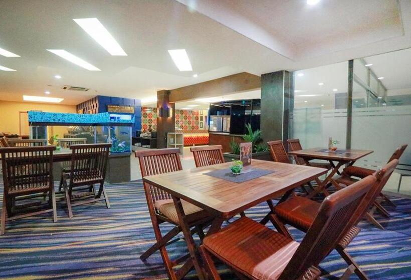 酒店 Marlin Pekalongan