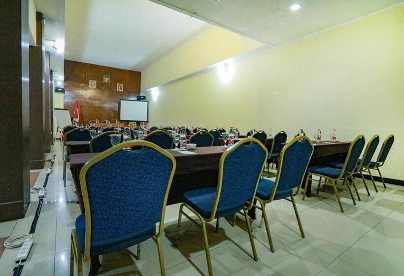 酒店 Marlin Pekalongan