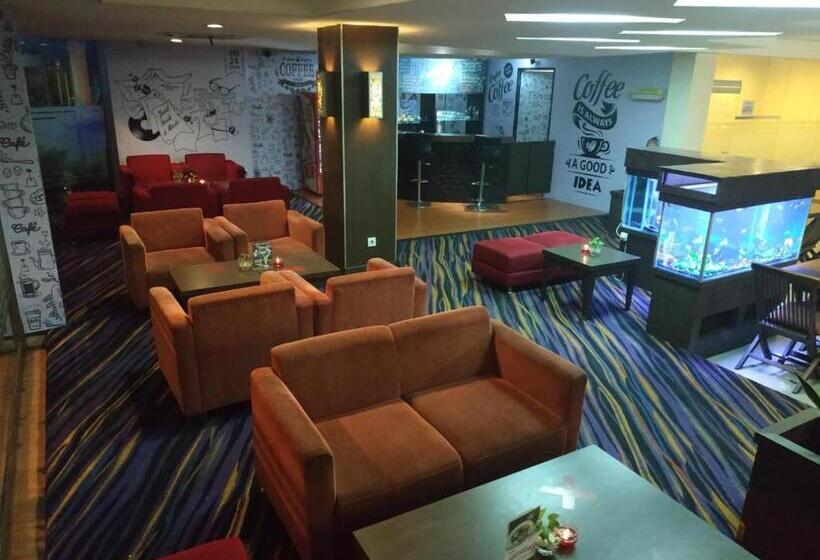 酒店 Marlin Pekalongan