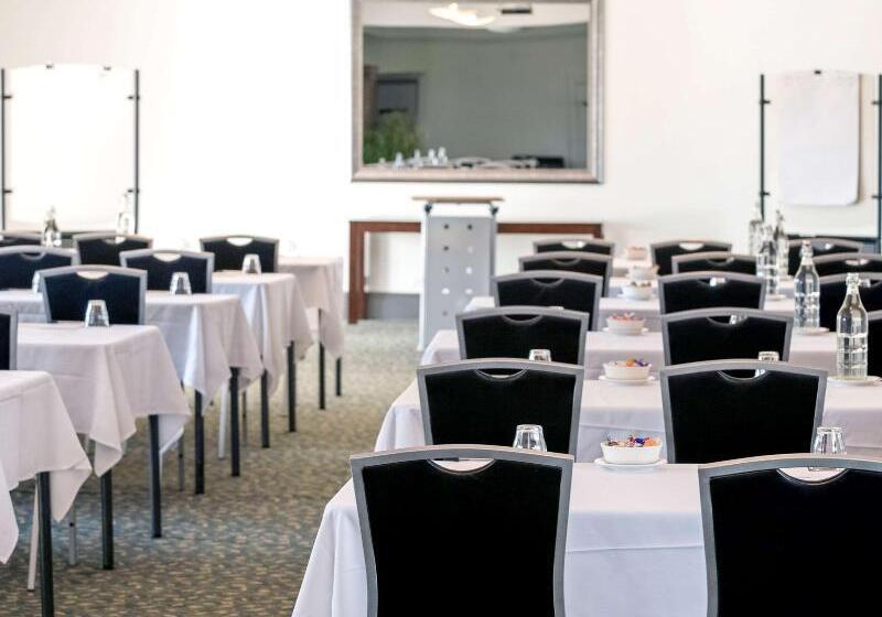 בית מלון כפרי Mercure Gerringong Resort