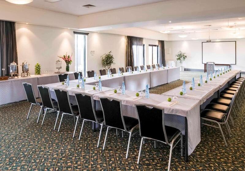 בית מלון כפרי Mercure Gerringong Resort