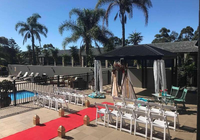 בית מלון כפרי Mercure Gerringong Resort