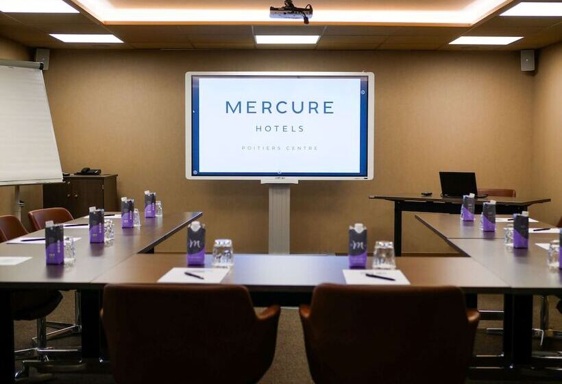 בית מלון כפרי Mercure Poitiers Centre