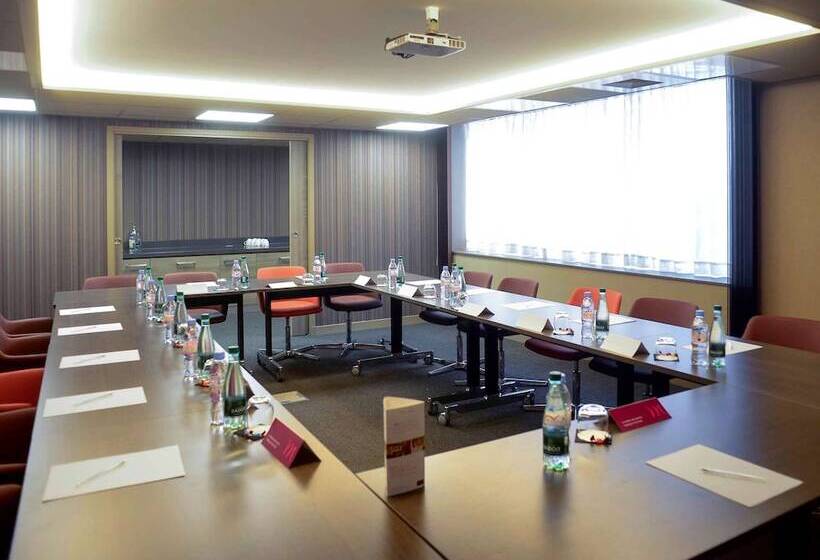 בית מלון כפרי Mercure Poitiers Centre