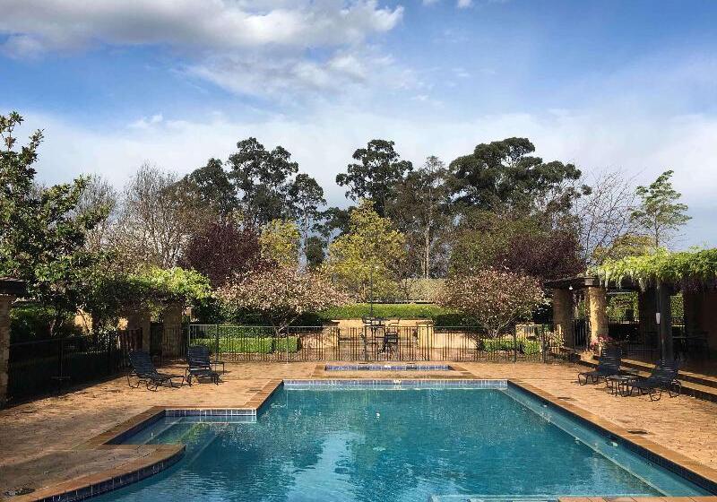 هتل Mercure Hunter Valley Gardens