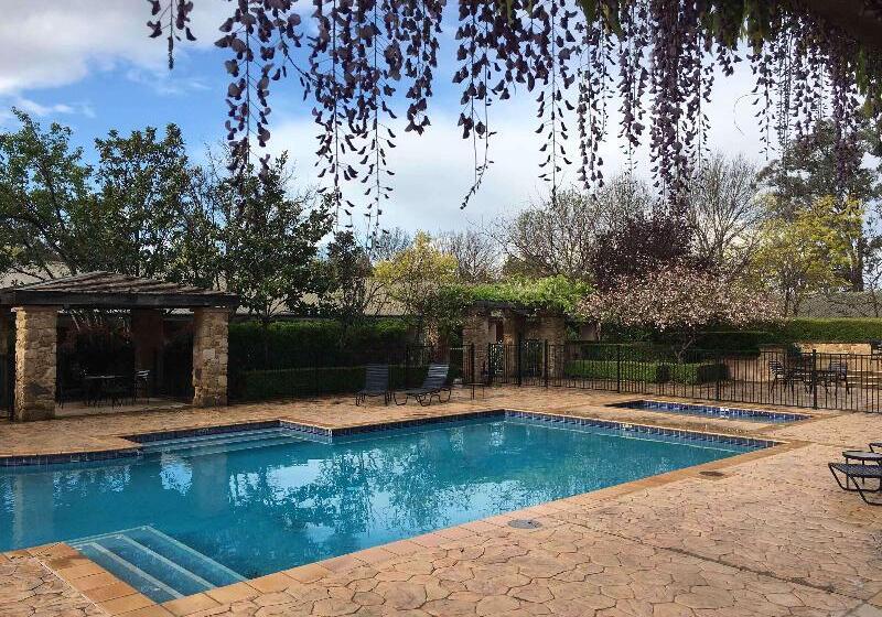 هتل Mercure Hunter Valley Gardens