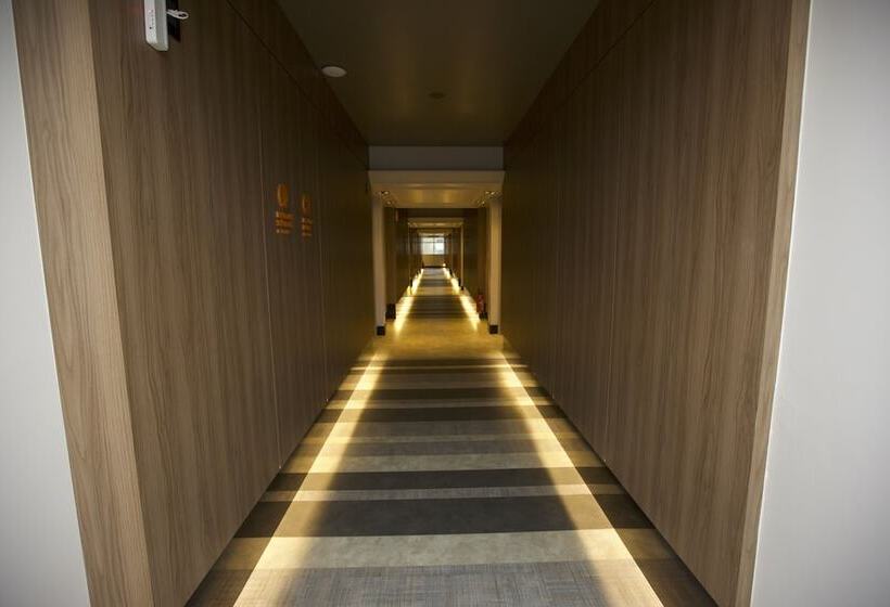 Mogano Business Hotel Eletroposto