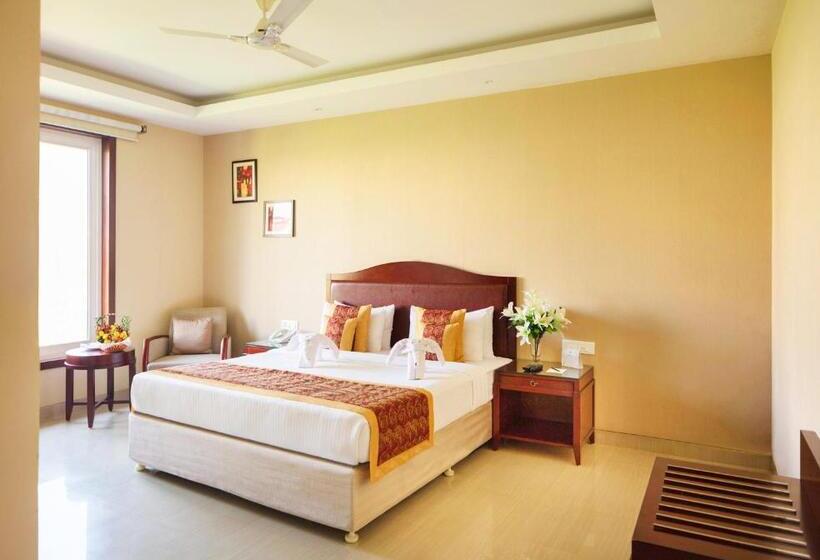 בית מלון כפרי Orchha Palace And Convention Centre