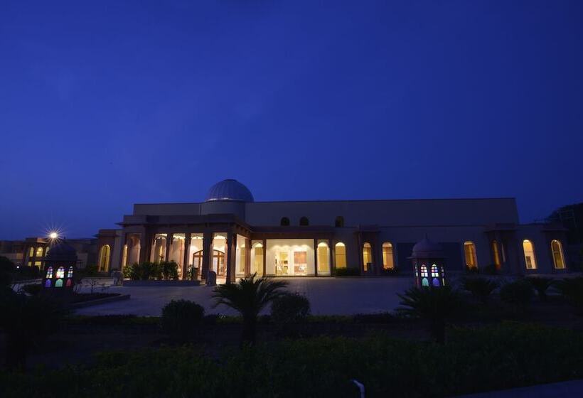 בית מלון כפרי Orchha Palace And Convention Centre