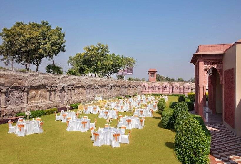 בית מלון כפרי Orchha Palace And Convention Centre