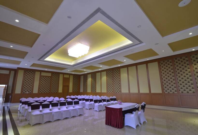 בית מלון כפרי Orchha Palace And Convention Centre