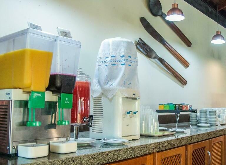 ホテル Pousada Penhasco