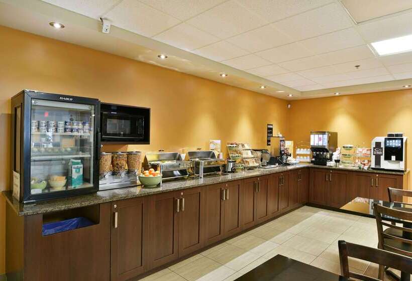 בית מלון כפרי Quality Inn & Suites Victoriaville