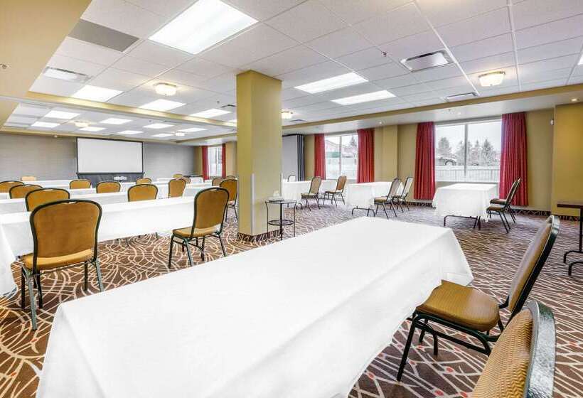 בית מלון כפרי Quality Inn & Suites Victoriaville