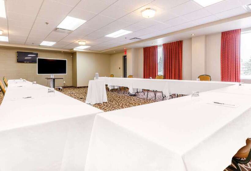 בית מלון כפרי Quality Inn & Suites Victoriaville