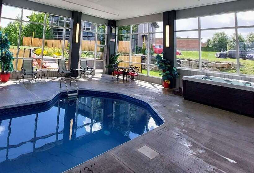 בית מלון כפרי Quality Inn & Suites Victoriaville