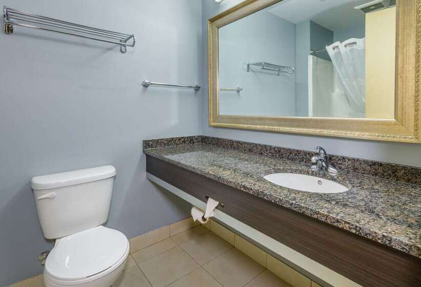 בית מלון כפרי Quality Inn & Suites Victoriaville